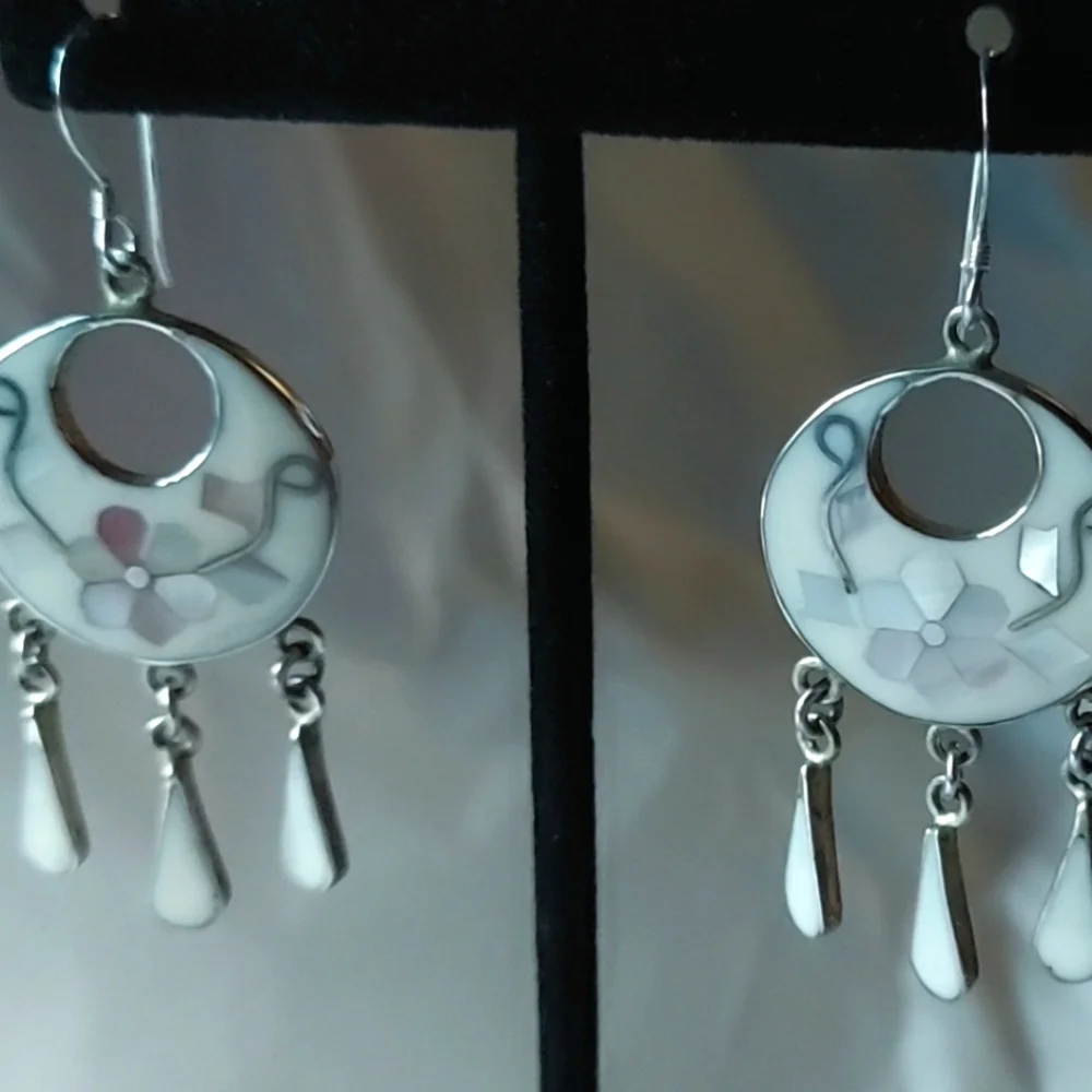 Mexico Alpaca Silver Dangle Earrings Floral MOP White Abalone .925 Earwires - Picture 4 of 8